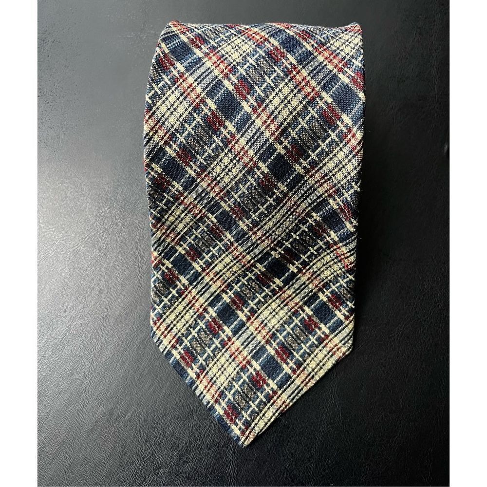 Vintage Guess tie